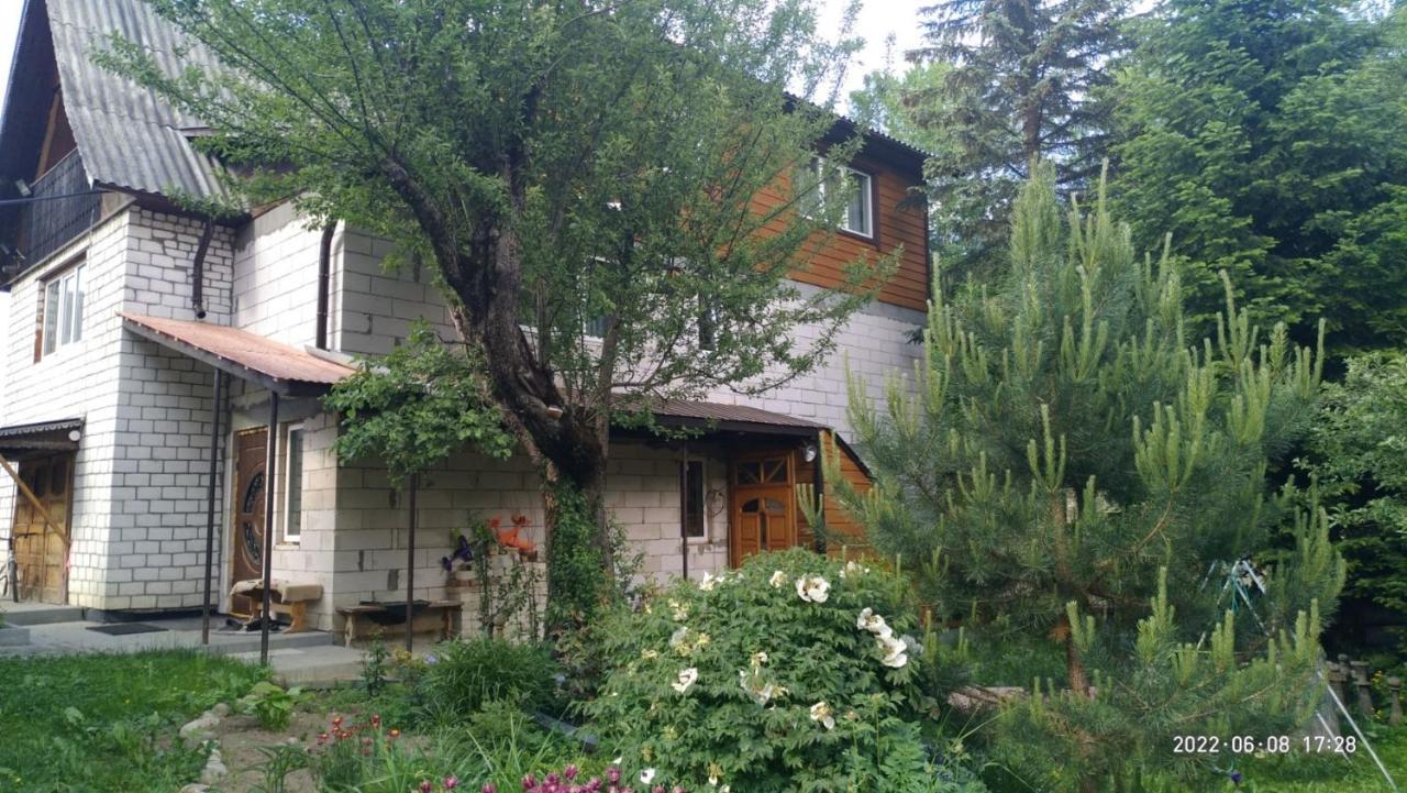 Pid Skeleyu Hotel Лазещина Екстериор снимка