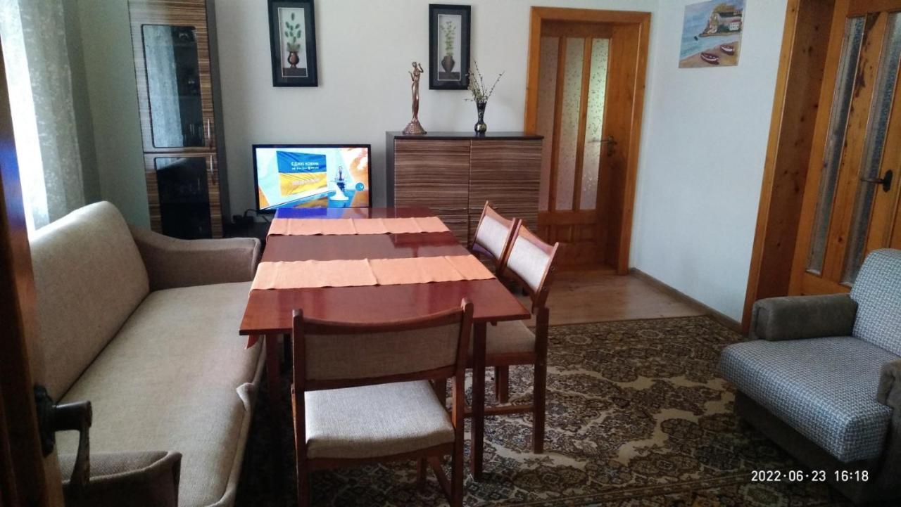 Pid Skeleyu Hotel Лазещина Екстериор снимка