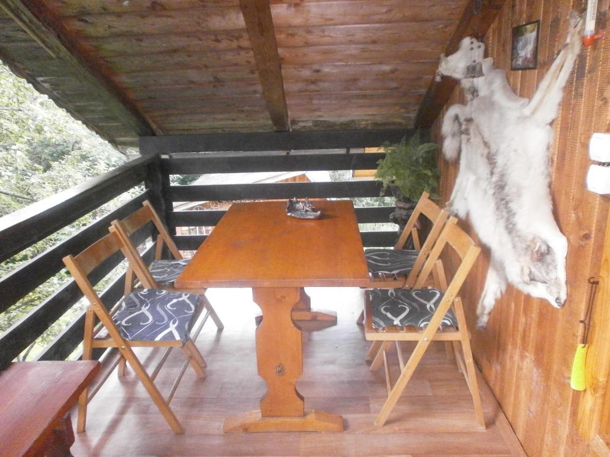 Pid Skeleyu Hotel Лазещина Екстериор снимка