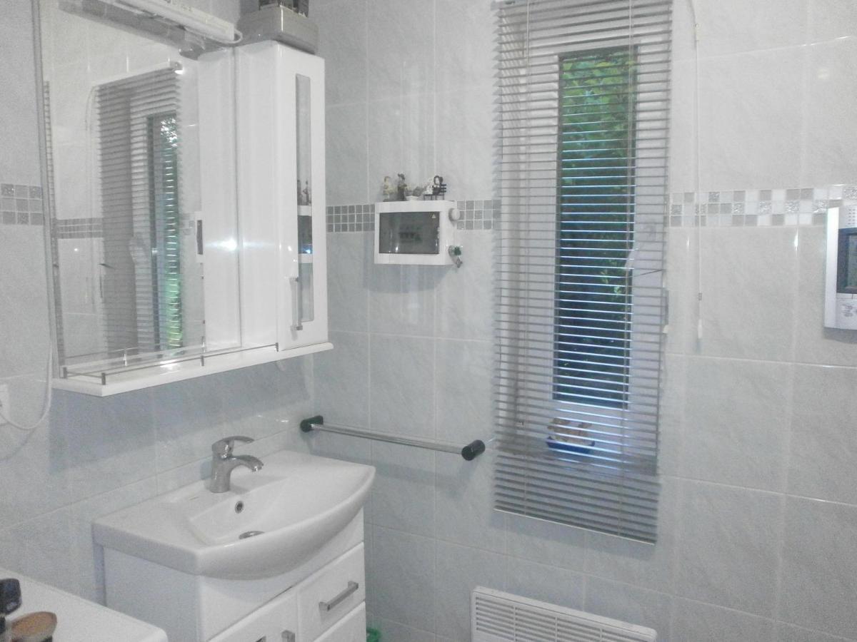 Pid Skeleyu Hotel Лазещина Екстериор снимка