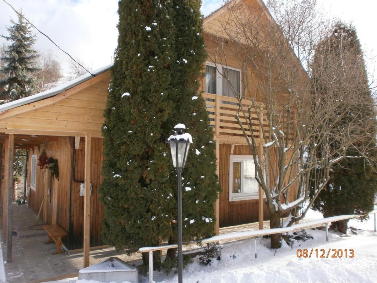 Pid Skeleyu Hotel Лазещина Екстериор снимка